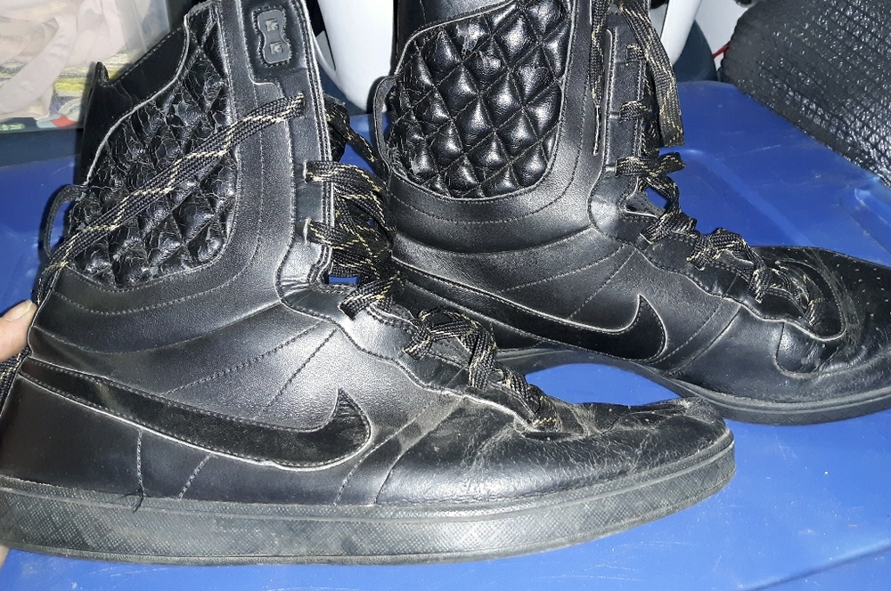 Womens Nike Legend high top- black and gold